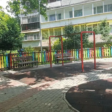 Chaika Elzi Varna